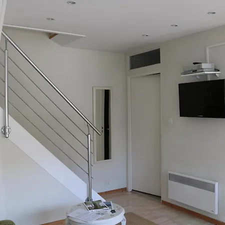 Des Chevaliers Holiday home Canlers